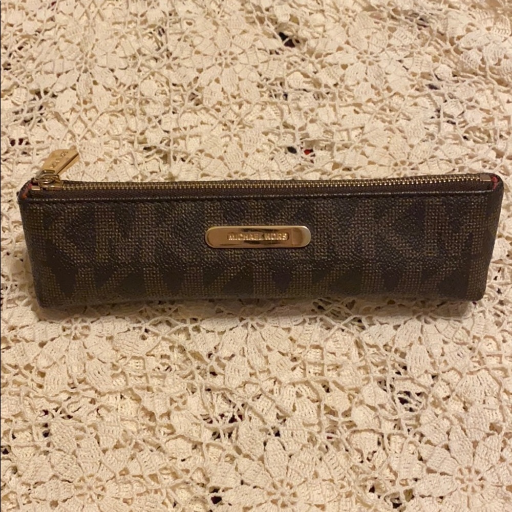 Michael Kors pencil/lipgloss case
